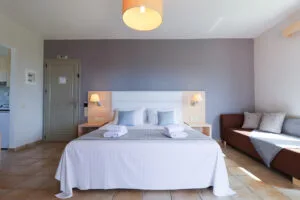 Exclusive room bed