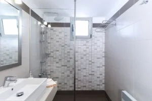 Superior Classic room bathroom