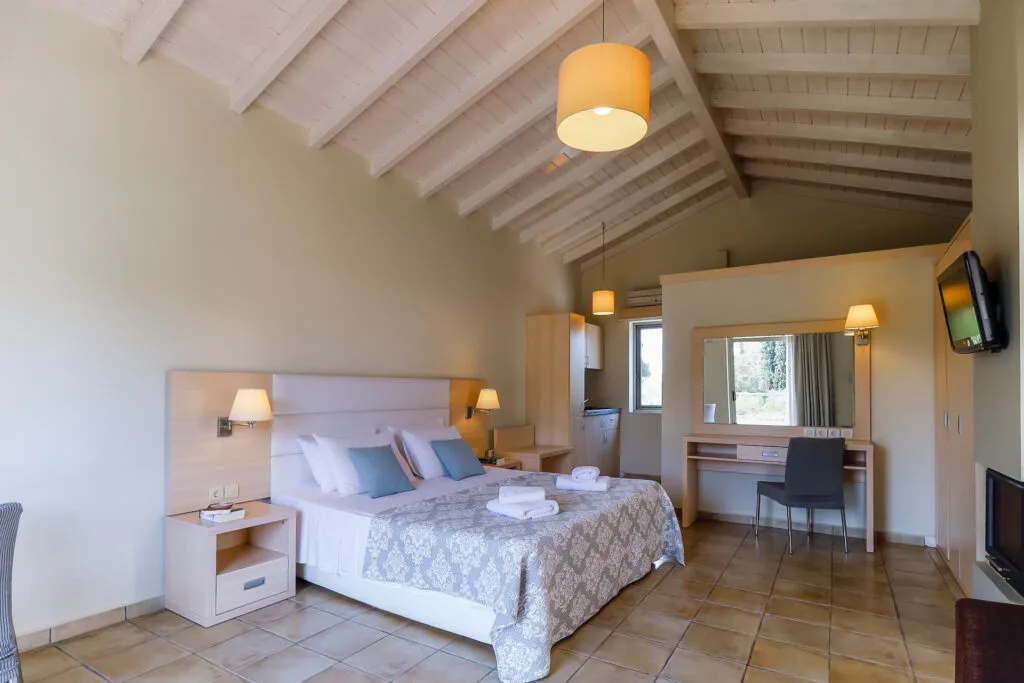 Superior Classic room bedroom space