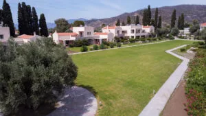 Enalia Gi outdoor photo
